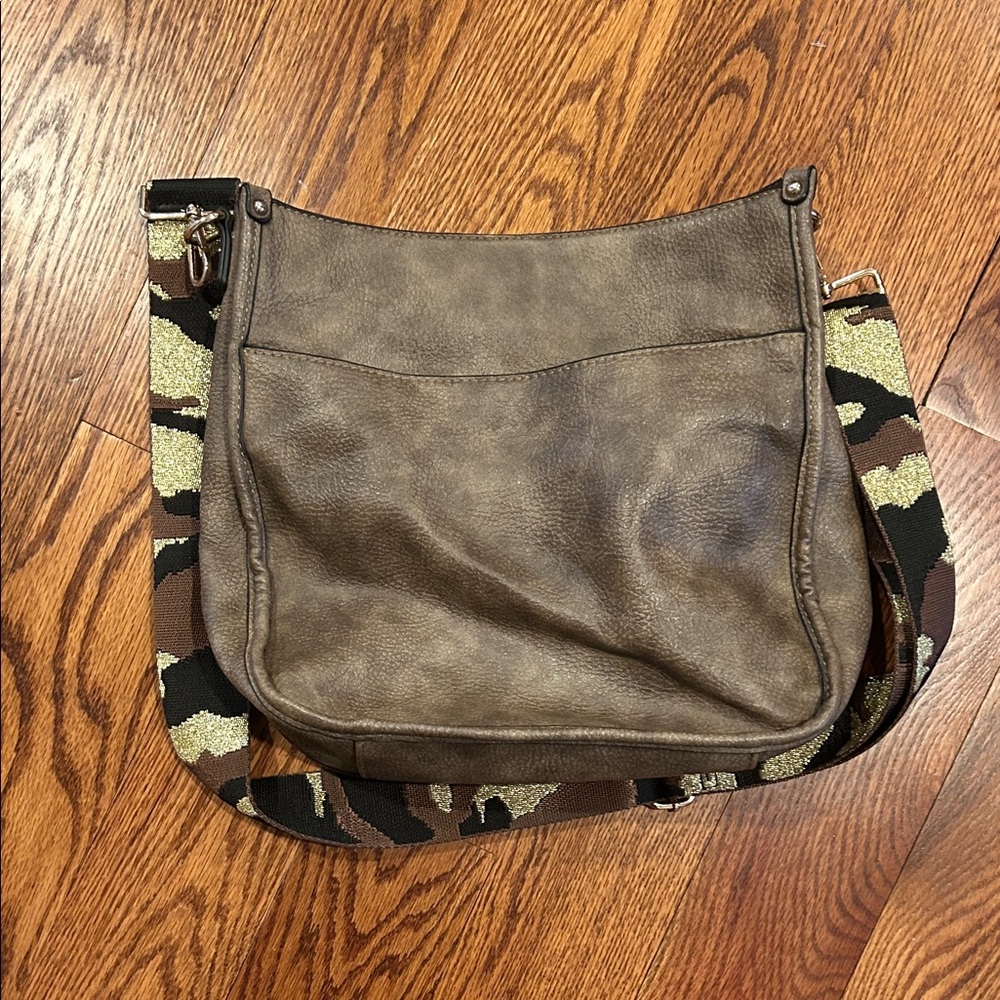 Jen & Co Brown Leather Bag with Camouflage Strap